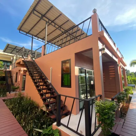 Rapeepong Resort Nanthai Отели рядом с достопримечательностью «Храм Suan Tan»
