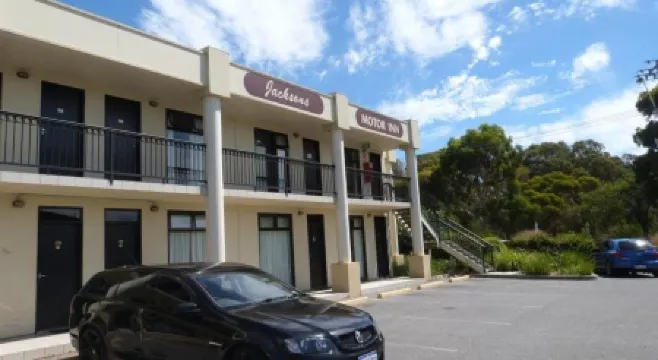 傑克遜汽車飯店