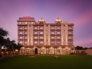 Justa Ssatva Resort & Convention Centre, Udiapur