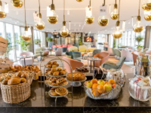 Motel One Rotterdam Hoteles cerca de Complejo Empresarial y Comercial Markthal Rotterdam