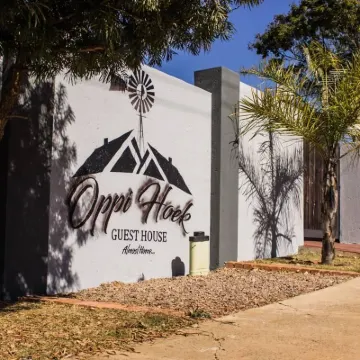 Oppi Hoek Guesthouse ユニオンビル周辺のホテル