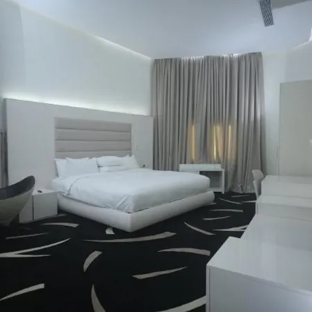 Mega Hilton Отели в г. Калабар