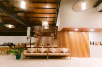 Holiday Suites Port Barton فنادق في سان فيسنتي