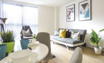 Tudors ESuites Birmingham Canalside Apartments