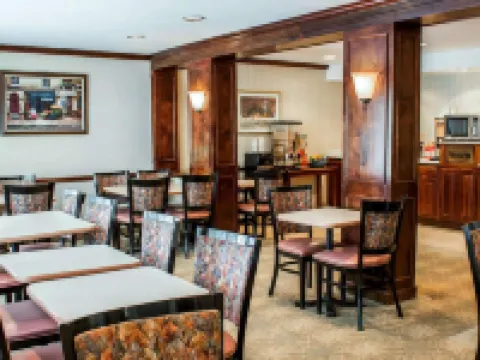 クオリティ イン ロッキーマウント ニア イベントセンター ロッキー・マウントのホテル