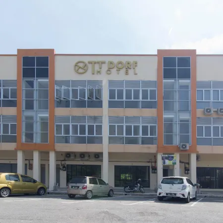 TT Dorf Hotel Matang Отели рядом с достопримечательностью «Бирманский бассейн»
