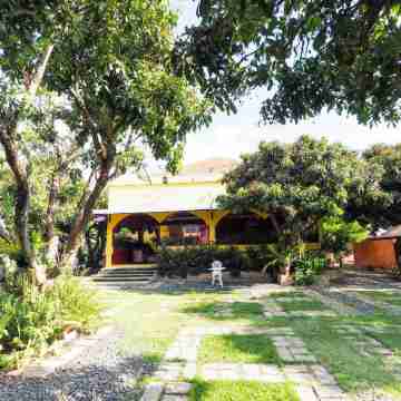 Capital O 997 Hug Lom Doi Hotel Exterior