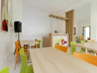 RedDoorz Plus @ Slamet Riyadi