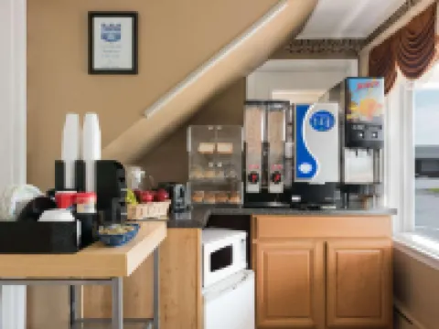 Knights Inn Palmyra Hotels in Palmyra