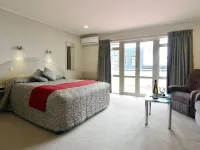 Brougham Heights Motel Hotels in Kaitake