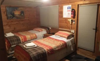 Waterside Bed and Breakfast - Housity
