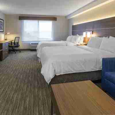 Holiday Inn Express & Suites North Bay Rooms