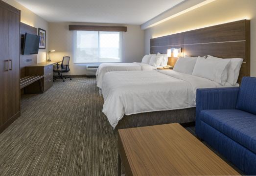 5. 홀리데이 인 익..