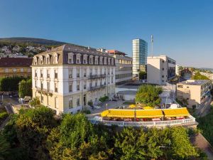 Hôtel Alpes & Lac