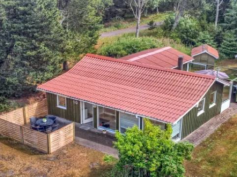 "Elmer" - 400m from the Sea