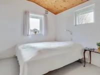 "Kia" - 80m from the Sea