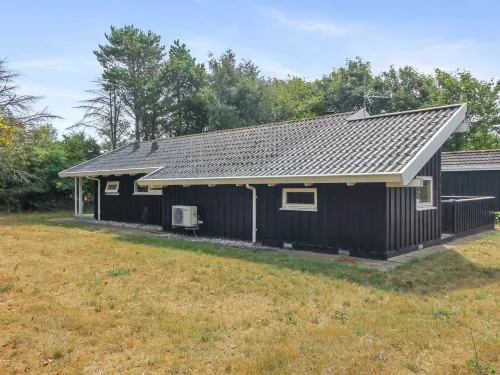 "Nakke" - 1.3km from the Sea