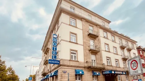 Tante Alma Hotel Mannheim in Мангейм