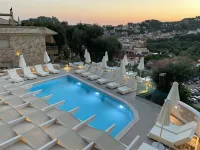 Gallery Suites Parga - Pools