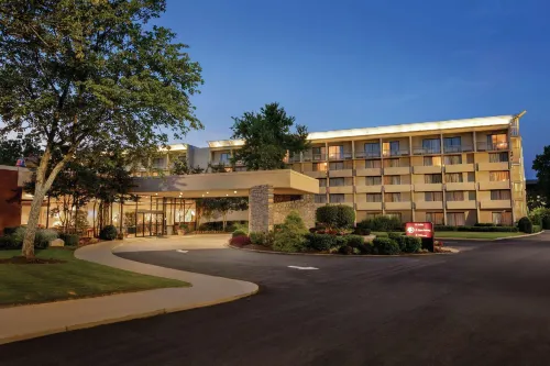 DoubleTree by Hilton Hotel Atlanta Northlake Hotel a Tucker