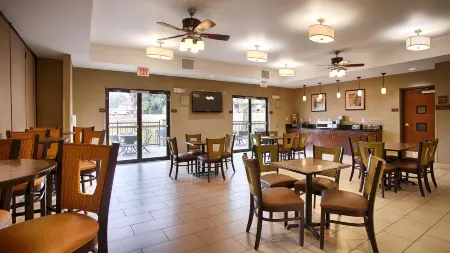 Best Western Plus DeSoto Inn  Suites