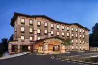 The Abernathy Hotels near Lakeview Plaza