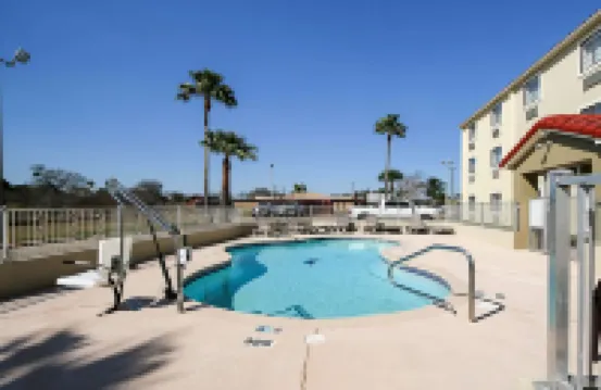 Quality Inn Kingsville Hwy 77