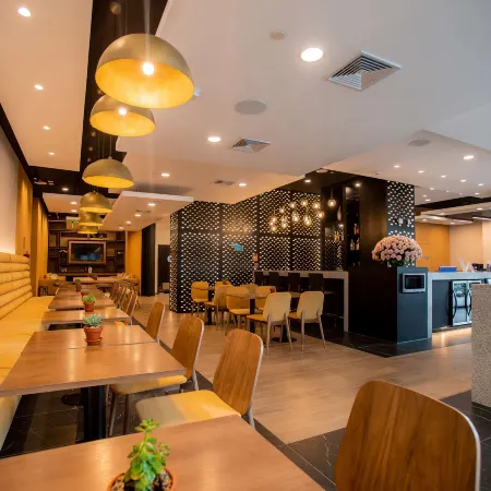 Hampton by Hilton Quito la Carolina Park