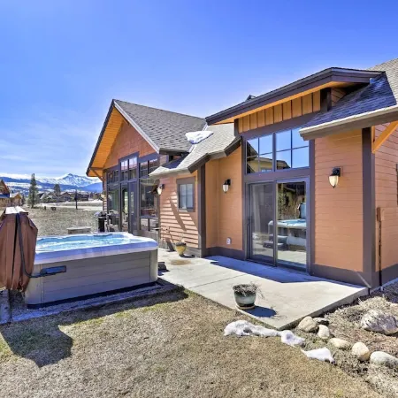 Mtn-View Fraser Home w/ Hot Tub - Near Skiing!