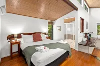 Hunchy Hideaway