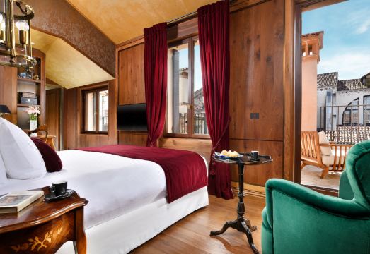 팔라초 베나르트 럭셔리 호텔 정원