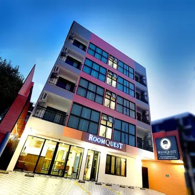 RoomQuest Sukhumvit36 BTS Thonglor Hotels near Funarium