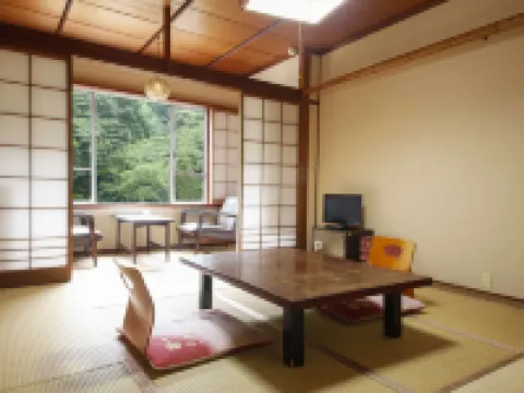 Yukaikan Hanayashiki Hotels in Maniwa