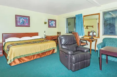 Super 8 by Wyndham Greeley