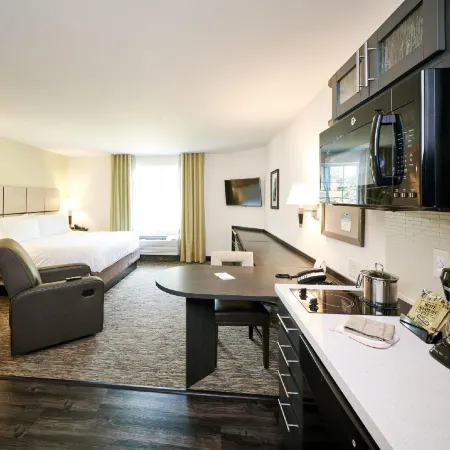 Sonesta Simply Suites Detroit Ann Arbor