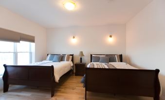 Aurora Deluxe Guest House - Housity