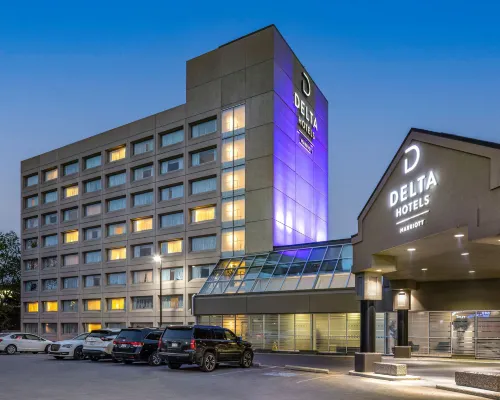 Delta Hotels Calgary South Отели рядом с достопримечательностью «Железнодорожная станция Heritage C Train»