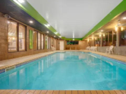 Wingate by Wyndham Fargo Hotels in Fargo