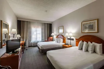Country Inn & Suites by Radisson, El Dorado, AR Hotels near Henley Feed & Farm Supply Inc.