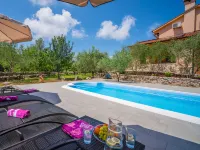 Mila - Pools