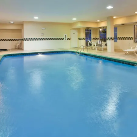 Country Inn & Suites by Radisson, Bloomington-Normal West, IL