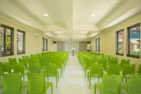 River Walk Boja - BSB City (Urban Camp) Hotel di Boja