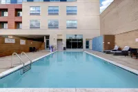 Holiday Inn Express & Suites GLENDALE DOWNTOWN by IHG - Pools