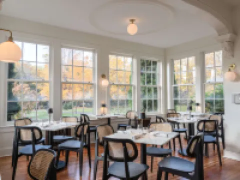 Hutton Brickyards Riverfront Hotel & Venue キングストンのホテル