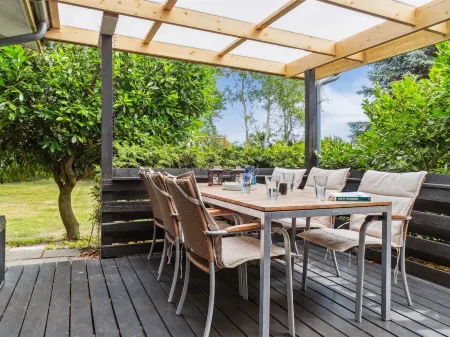 "Margit" - 10m from the Sea