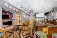 La Quinta Inn & Suites by Wyndham New Orleans Airport - bar