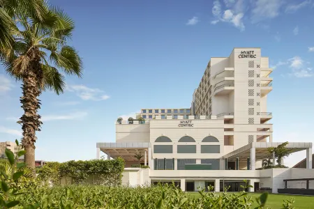 Hyatt Centric Janakpuri New Delhi Отели рядом с достопримечательностью «NIMS Institute»