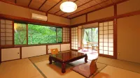 Yoshinoonsen Motoyu - parking