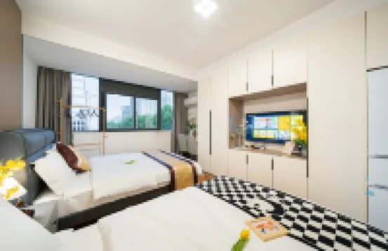 Ruyuan Apartment (Hengshan Road, Fudan University, Zhongshan Hospital Branch)