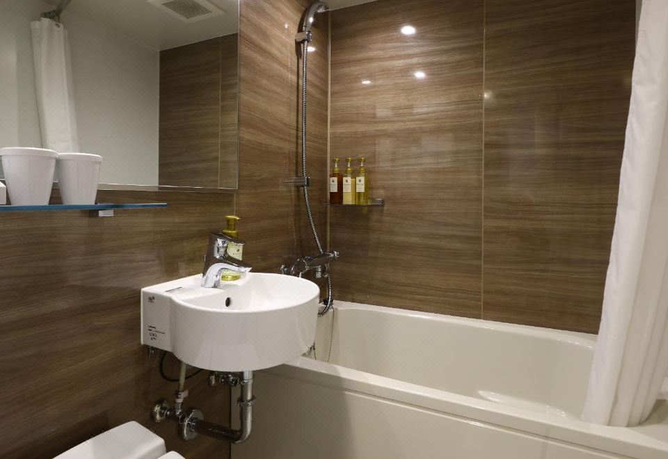 호텔 B 스위트 난바 쿠로몬